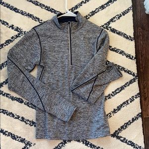 Running 3/4 zip pullover